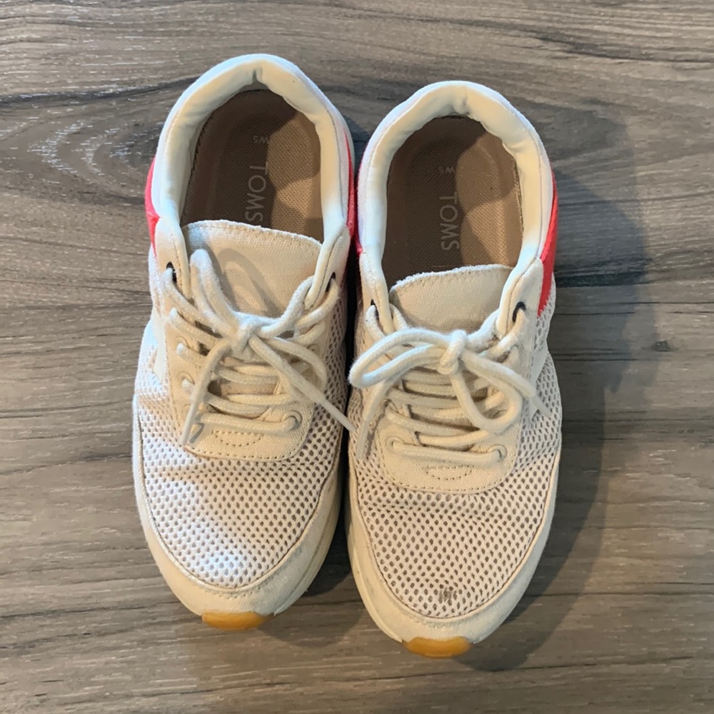 TOMS Sneakers